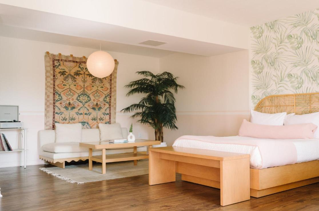 The June Motel, Prince Edward County Picton Ngoại thất bức ảnh