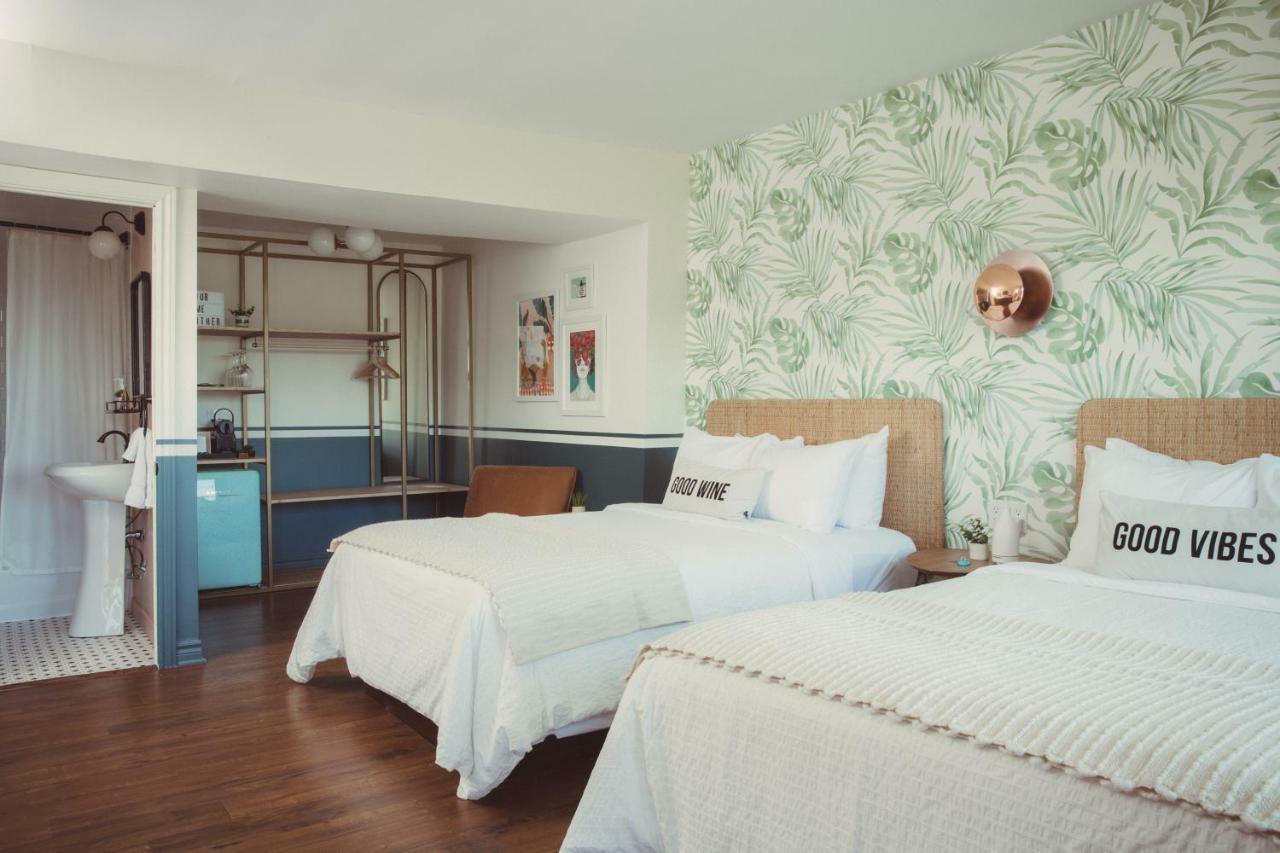 The June Motel, Prince Edward County Picton Ngoại thất bức ảnh